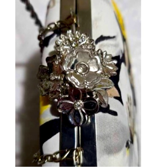 R.S.V.P. Floral Rsvp Hard
Clutch Bag with Chain Strap - Picture 6 of 9